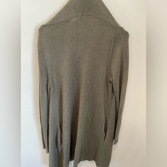 Leith Olive Green Extra Long Shawl-Collar Women’s Cardigan Size Small - Picture 7 of 7